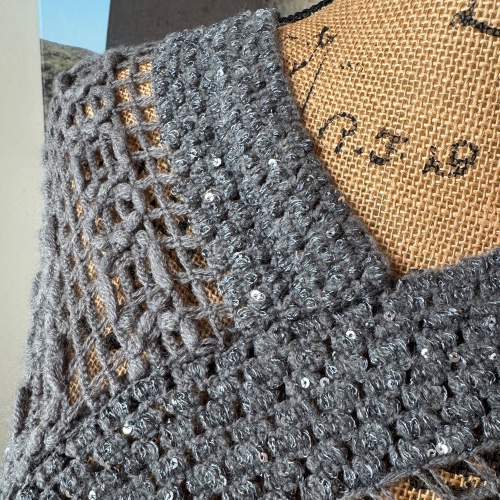 Gray knit poncho /shawl with sequin and fringe detail Riah fashion LA - Picture 8 of 11